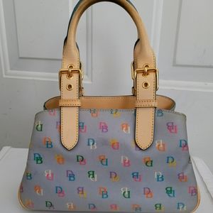 Dooney & Bourke hand bag
